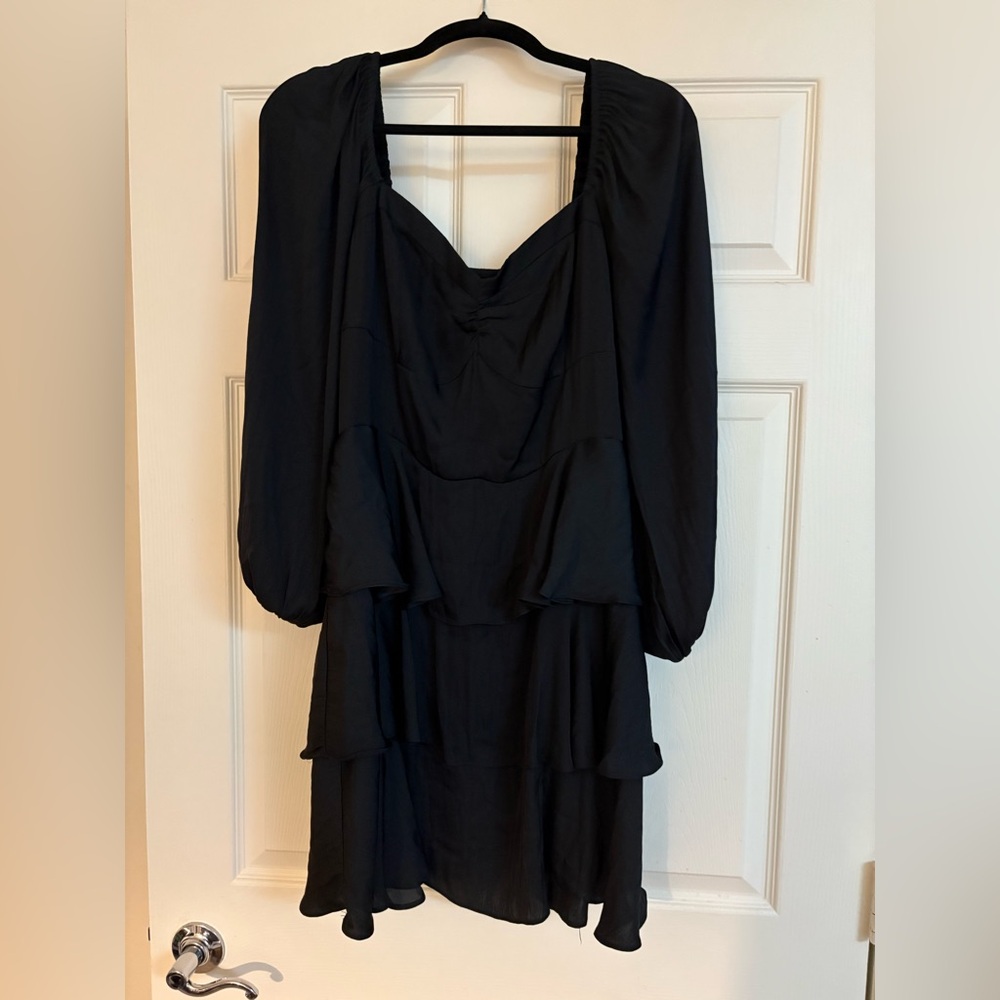 Altar'd State Black Sweetheart Bishop Sleeve Gown